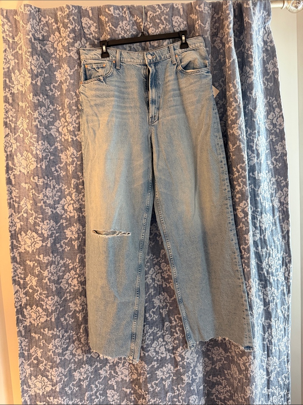 MOTHER Light Blue High-Rise Spinner Zip Sneak Chew Jeans with Knee Rip - Picture 9 of 9